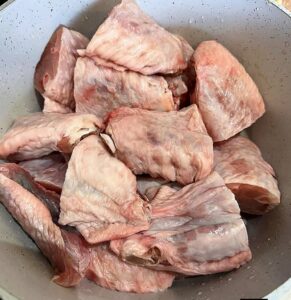 picture of neatly washed turkey ready for seasoning and cooking