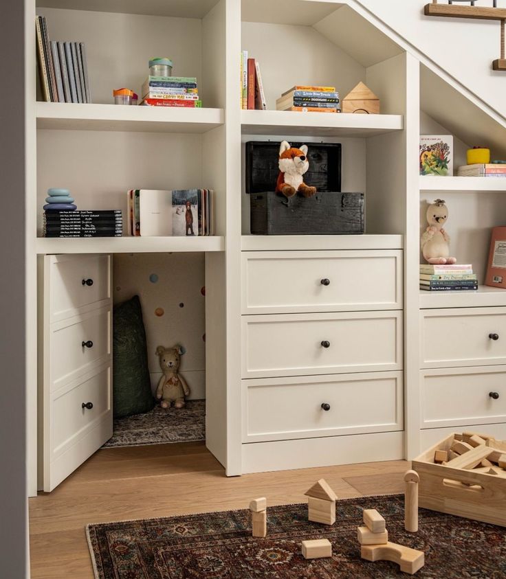 Opening and Closing Large Toy Doors