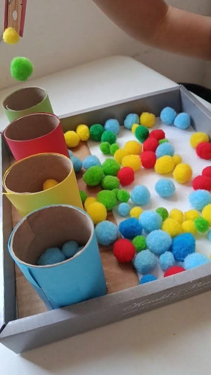 Transferring Large Pom-Poms by Hand